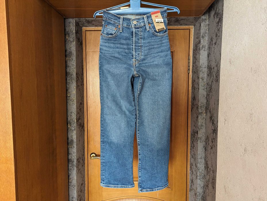 Жіночі джинси Levis Ribcage женские джинсы.