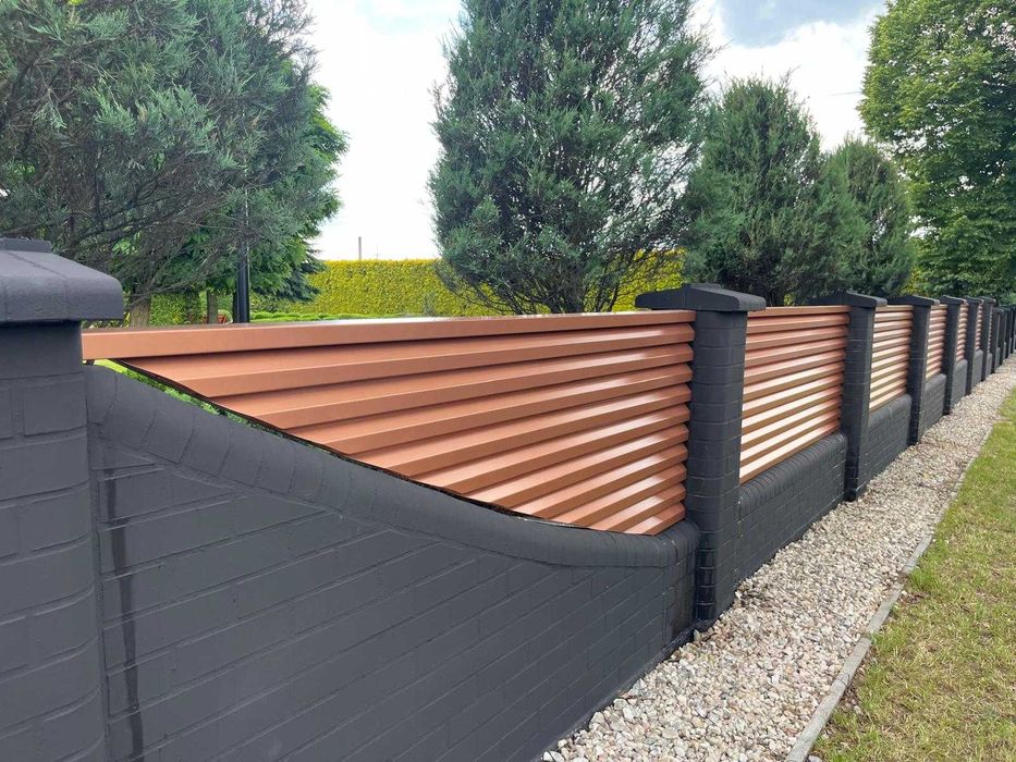 Ogrodzenie żaluzjowe z blachy zaginanej