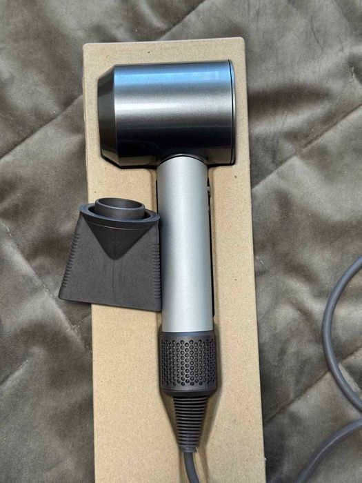 Фен Dyson Supersonic HD 11 Pro