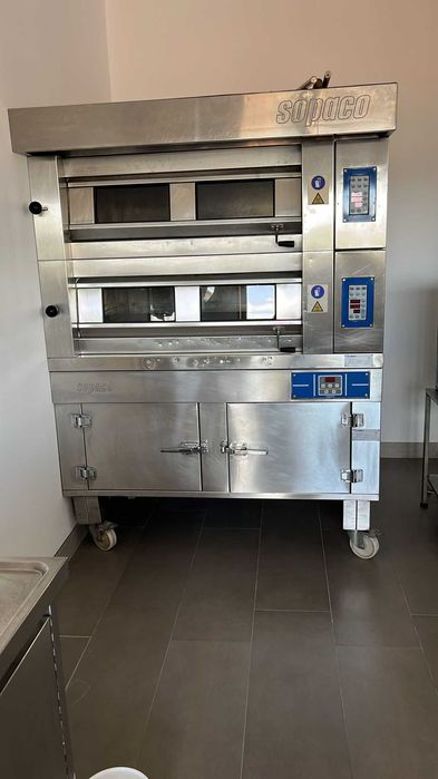 Forno de padaria e pastelaria com estufa