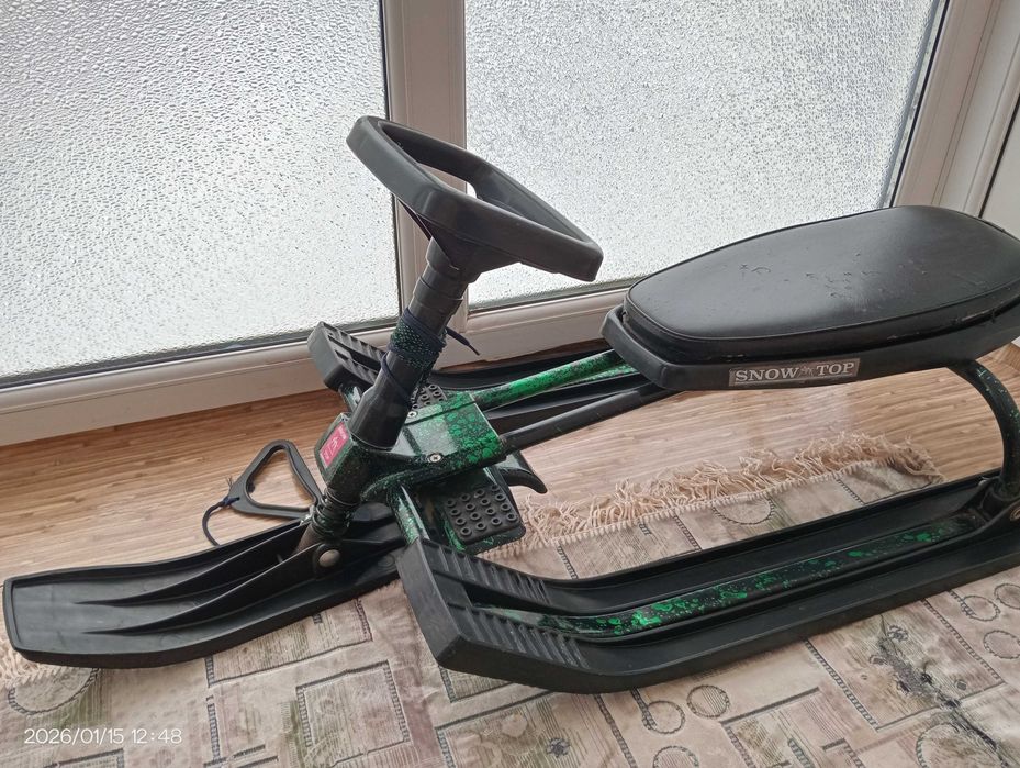 Дитячі санки снігоход