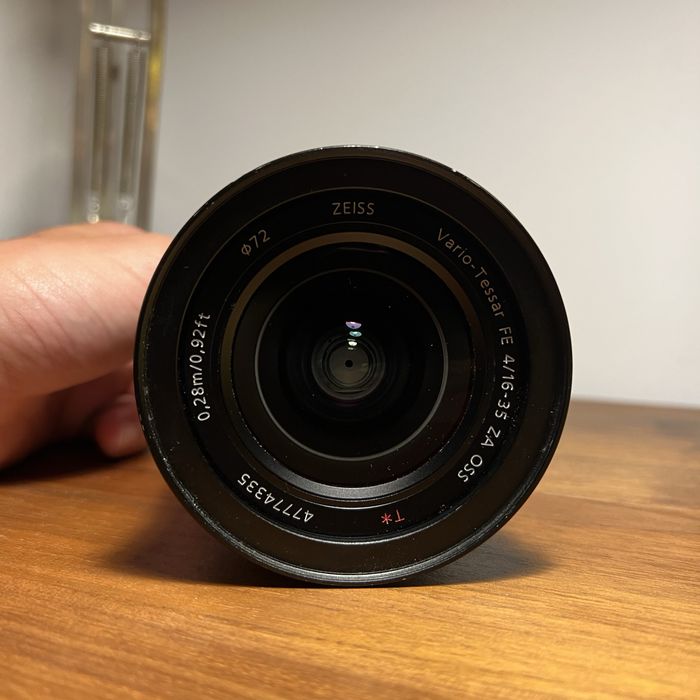 Sony Zeiss f4 16-35mm OSS T*