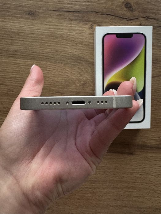 iPhone 14 з рідною коробкою