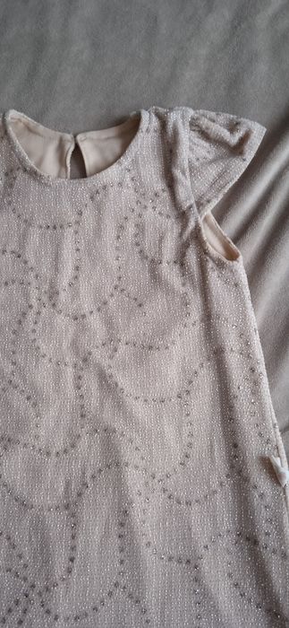 Плаття  нарядне на дівчинку 98 см