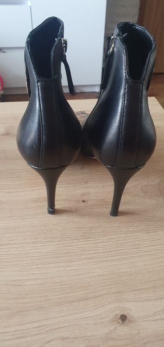 Botki guess na szpilce 39