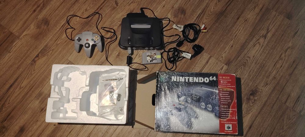 NINTENDO 64 PAL konsola, kontroler, okablowanie