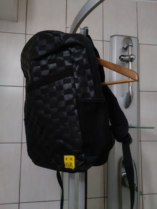 plecak backpack rucksack tornister czarny black szachownica kratka kra
