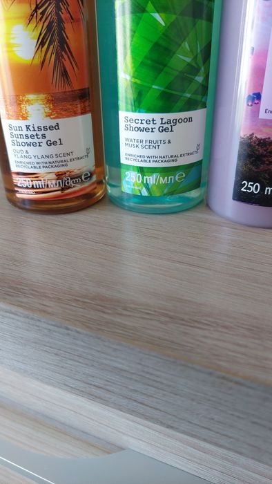 Żel pod prysznic Avon Senses  250 ml