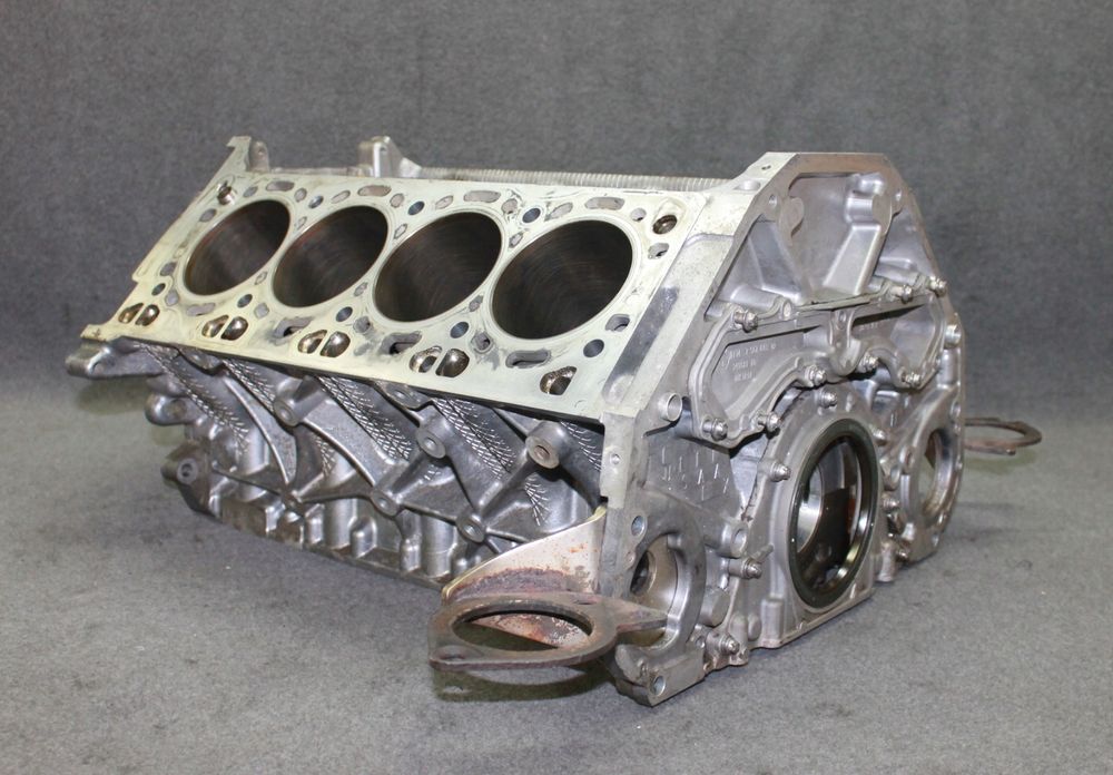 bmw f01 f06 f07 f10 e70 e71 - 5.0i n63b44a 408km - blok silnika - nomi