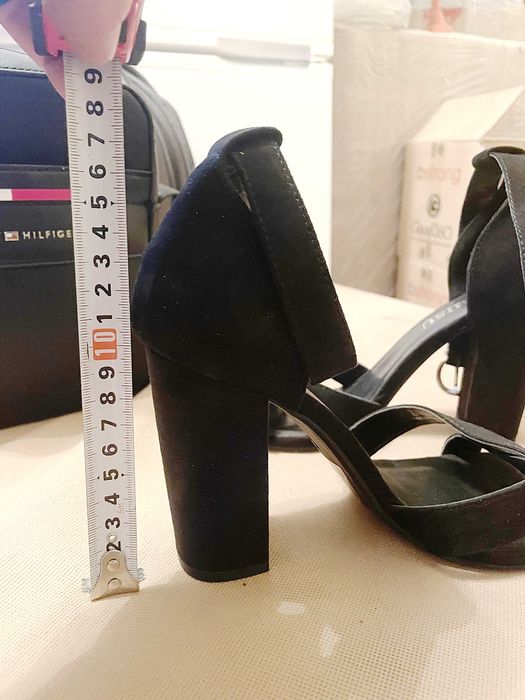 Жіночі босоніжки NewYorker