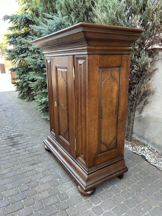 Szafa Antyczna Ubraniowa Kredens Bardzo Stara Antyk Po Renowacji