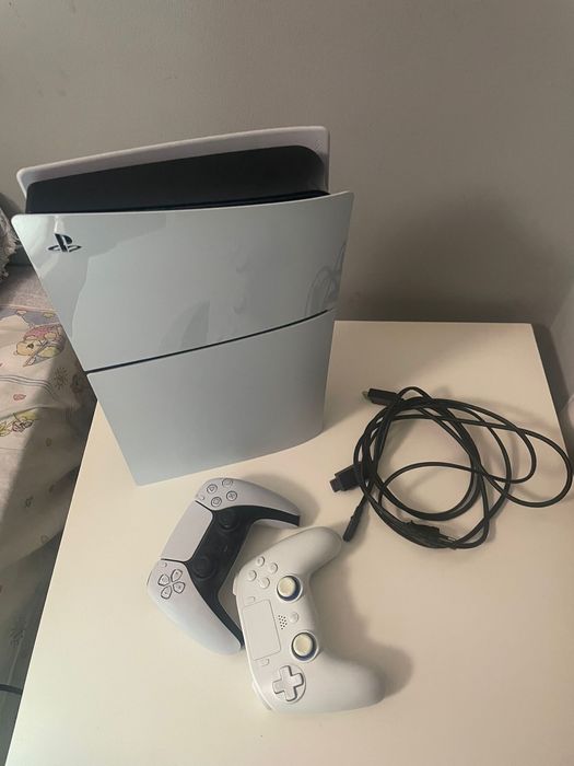 Play station 5 1TB