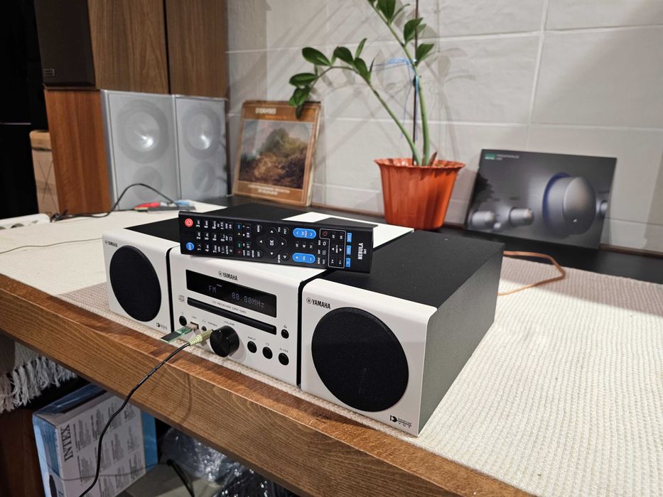 Hi-Fi система Yamaha MCR-040 USB, Audio CD, MP3 CD та WMA CD