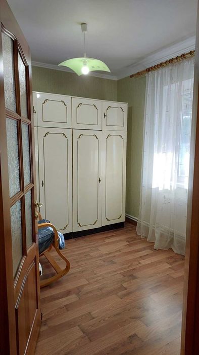 Продаж  будинку . 12сот. землі.