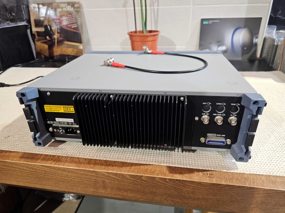 ТОП Rohde & Schwarz AFG 377-2100-02