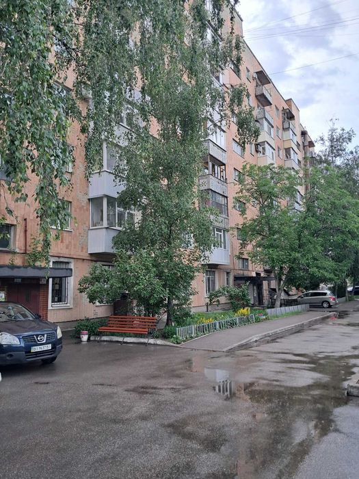В продажу 3к квартира з косметичним ремонтом