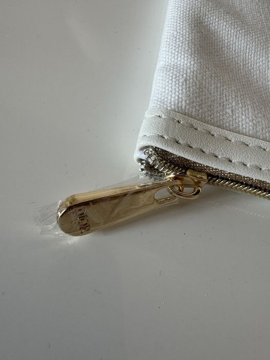 Косметичка. В подарунковій коробці