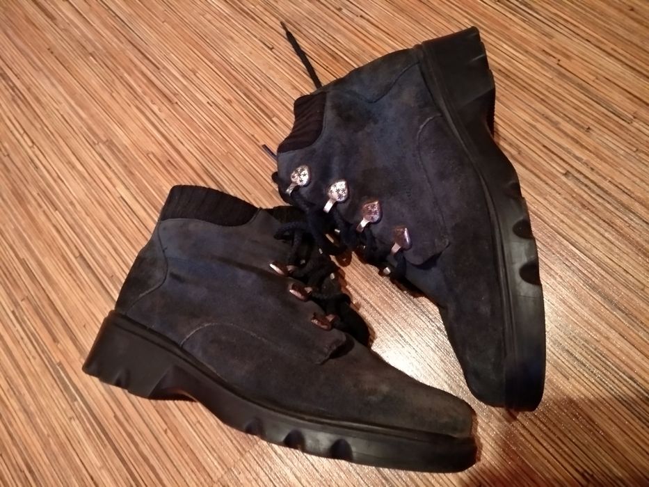 Кожаные демисезонные женские сапоги полусапожки казаки ботинки