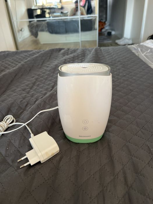 Difusor de Aromas / Humidificador Medisana com Luz LED