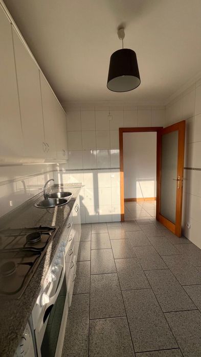 Arrenda-se Apartamento T2 - Braga - Lamaçães