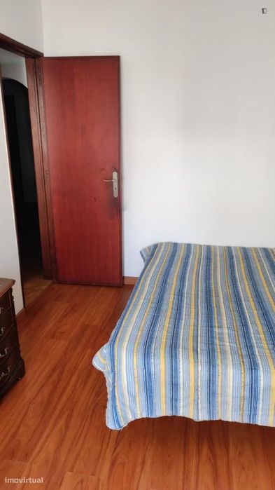 Quarto - localizado em Setubal