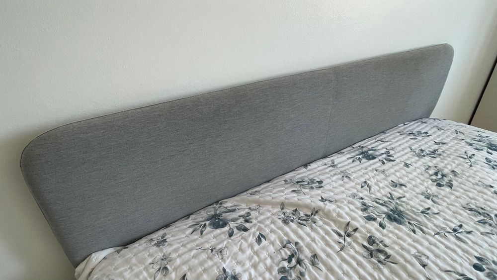 Cama de casal e colchão
