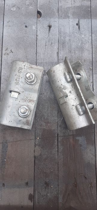 Хомут  для труб.