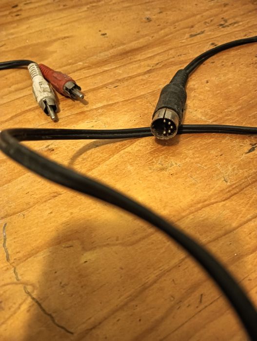 Cabo RCA macho DIN macho