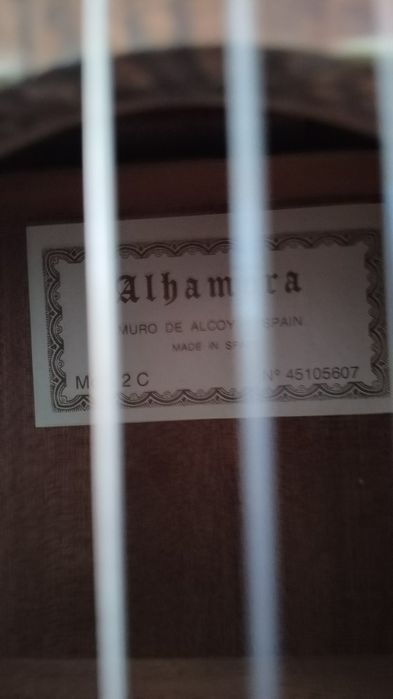 Gitara klasyczna Alhambra 2c + pokrowiec i stojak