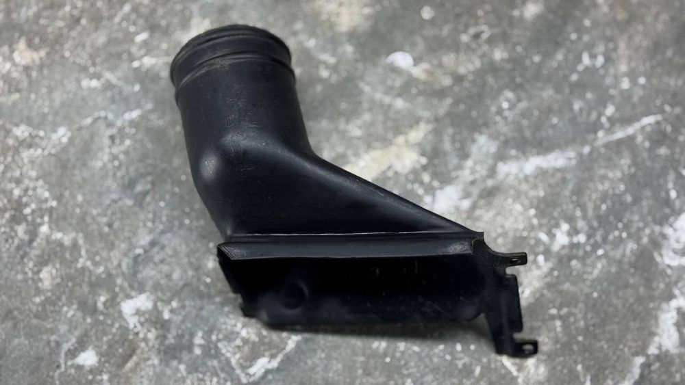 Воздуховод охолодження генератора БМВ Е39 Воздуховод охлаждение бмв