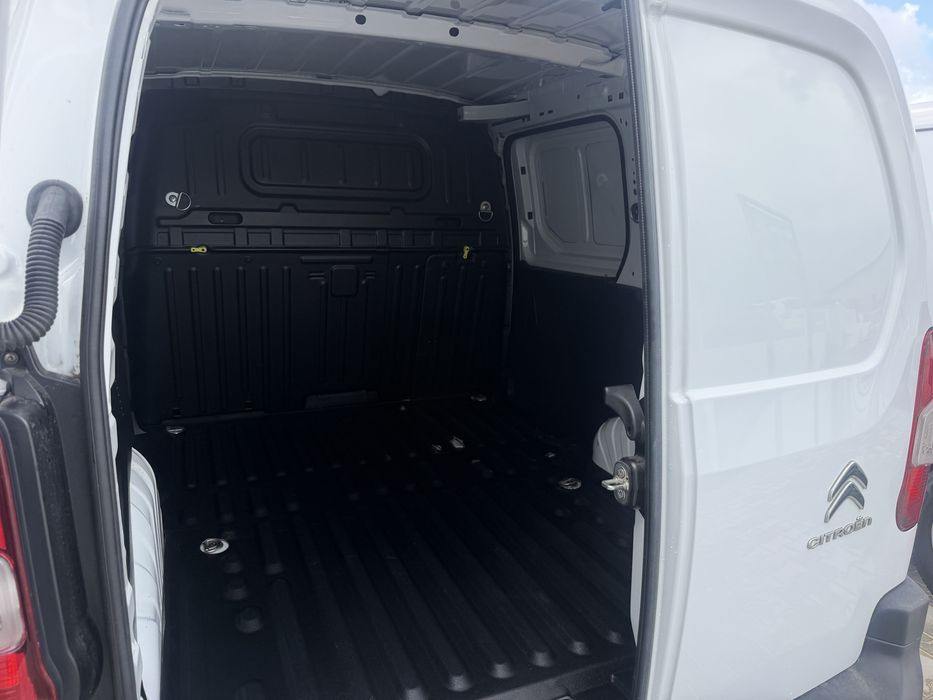 Opel Combo 11/2023 novo motor Iva incluido no Preço