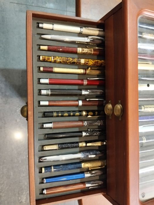 Coleção de canetas