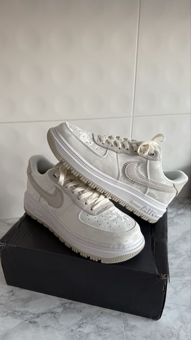 Buty Nike Air Force 1 Luxe rozmiar 43 NOWE