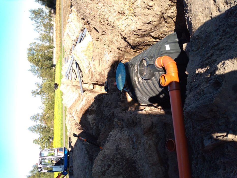 Montaż oczyszczalni ścieków. Deszczówki