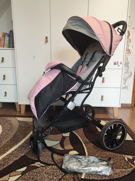 Wózek spacerowy Momi Dakar
