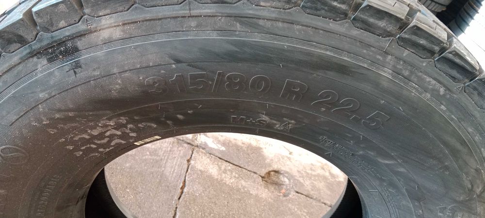315/80R22,5 Semperit Runner D2