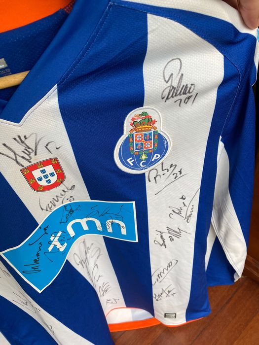 Camisola FC Porto autografada Falcão
