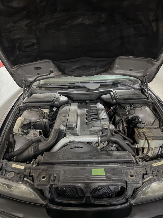 BMW 525 tds E39 (1999) - Caixa Manual