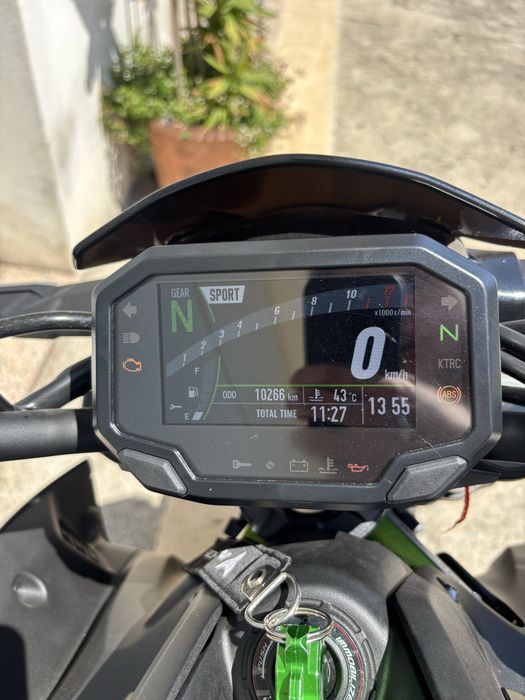 Kawasaki z900 2022