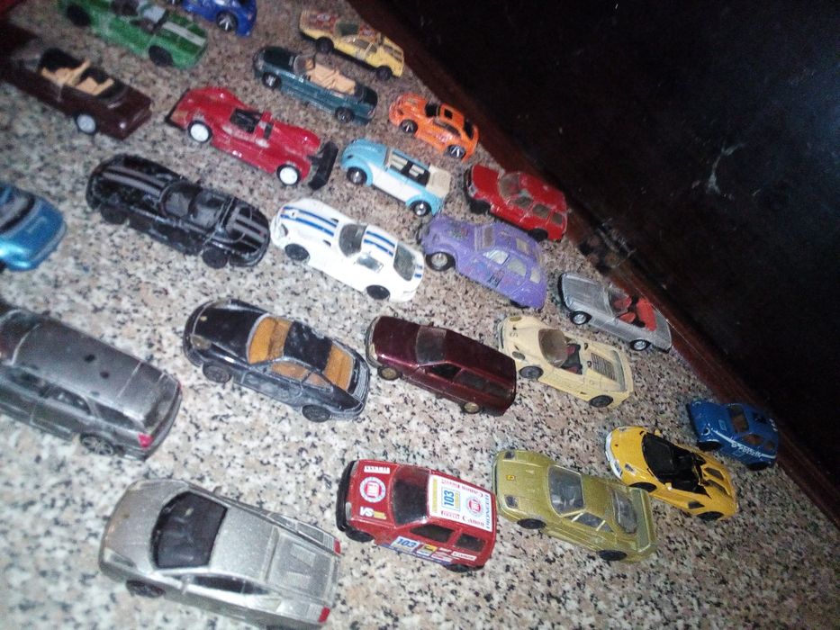 Conjunto de 45 Carrinhos Miniaturas Escala 1:43 Diversos