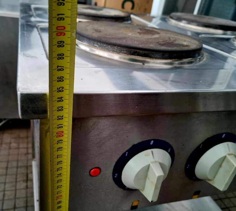 Kuchenka gastronomiczna  4 palniki