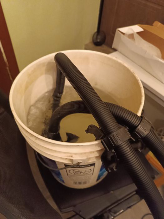 Продам акваріумний фільт фх 5, працює тихо, в ідеальному стані