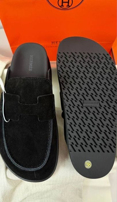 Продам замшевые клоги Hermes