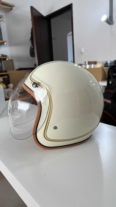 Capacete open-face, branco, tamanho L, viseira bolha transparente