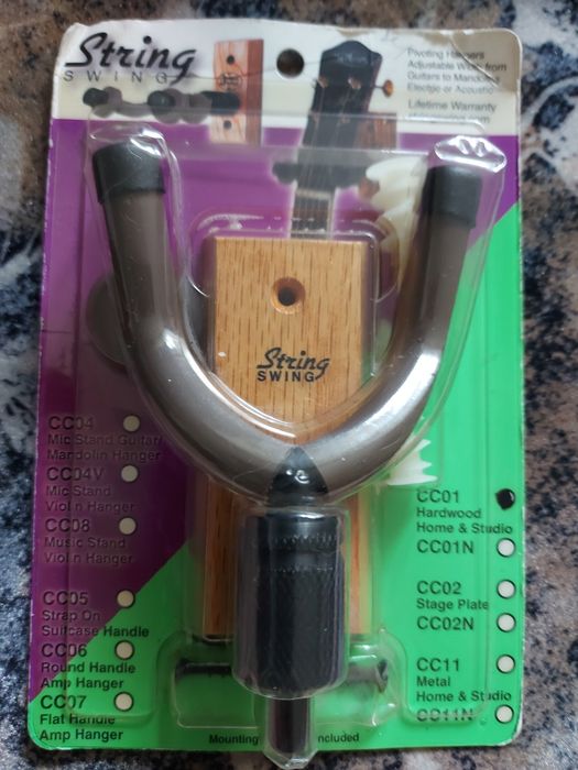 Wieszak gitarowy String Swing CC01