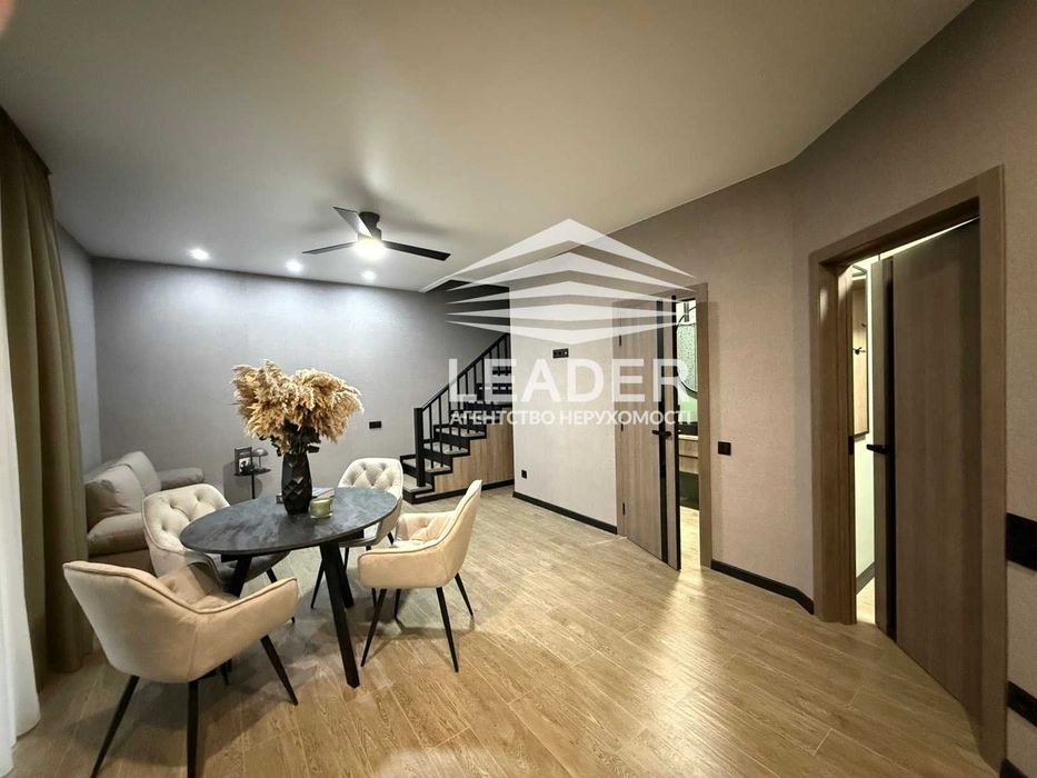 Продам Таунхаус-ДИЗАЙНЕРСЬКИЙ-ЯКІСНИЙ-Два санвузли-Ванна+душова.Газ!