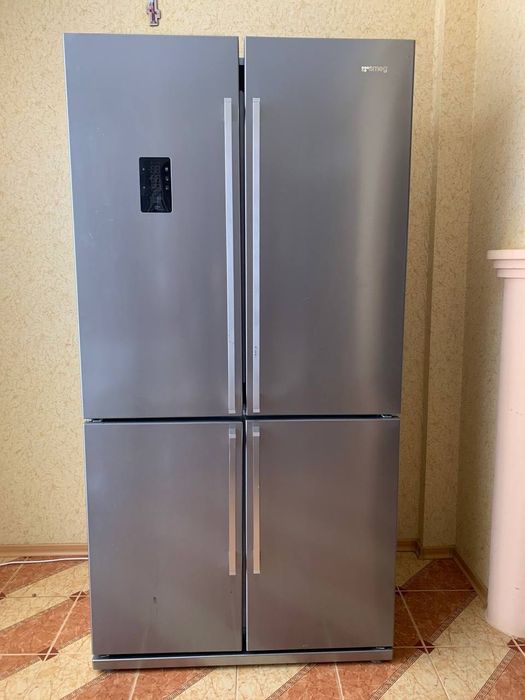 Холодильник SMEG
