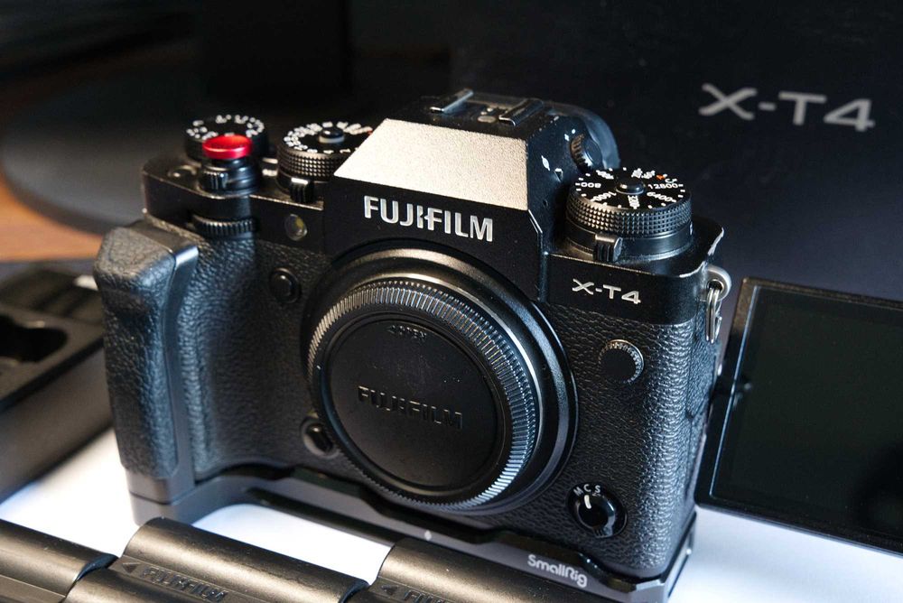 Aparat cyfrowy Fujifilm X-T4 + GRIP SmallRig