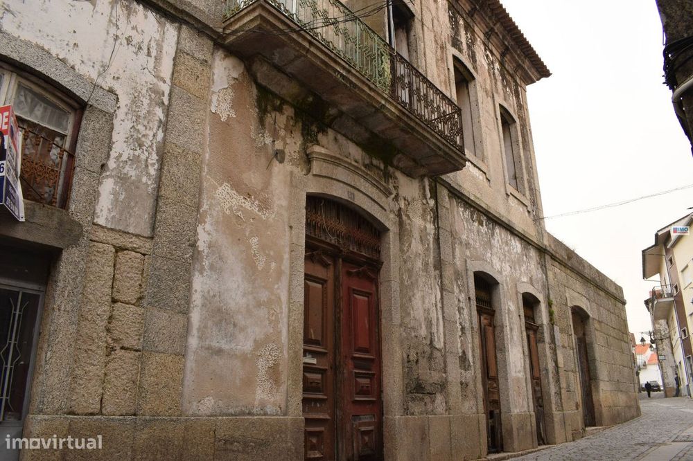 Moradia p/ Recuperar - Centro do Teixoso