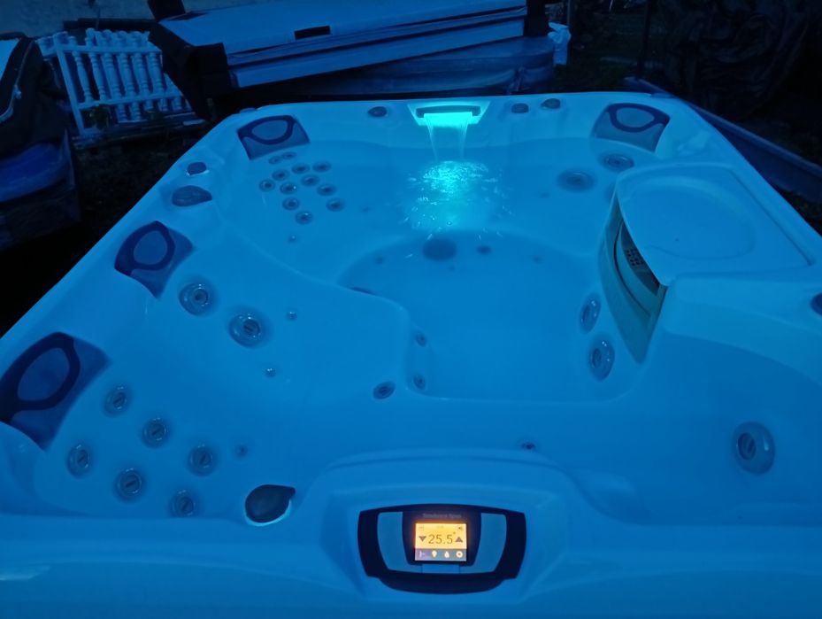 Jacuzzi Sundance Spas. Usługi